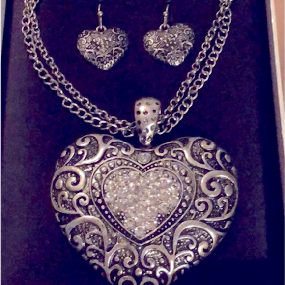 NWT MIX IT Necklace & Earring Set - Picture 1 of 4